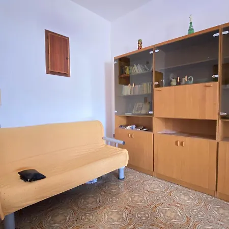 Center 3 Apartment